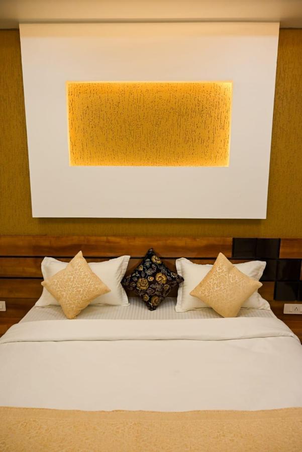 Hotel Golden Bliss Bhopal Zewnętrze zdjęcie