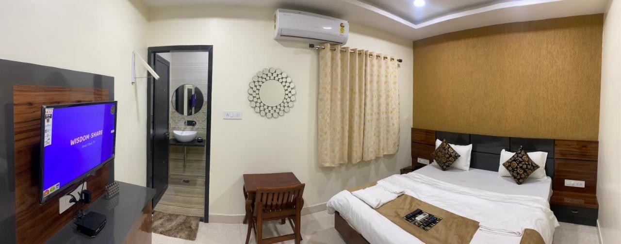 Hotel Golden Bliss Bhopal Zewnętrze zdjęcie