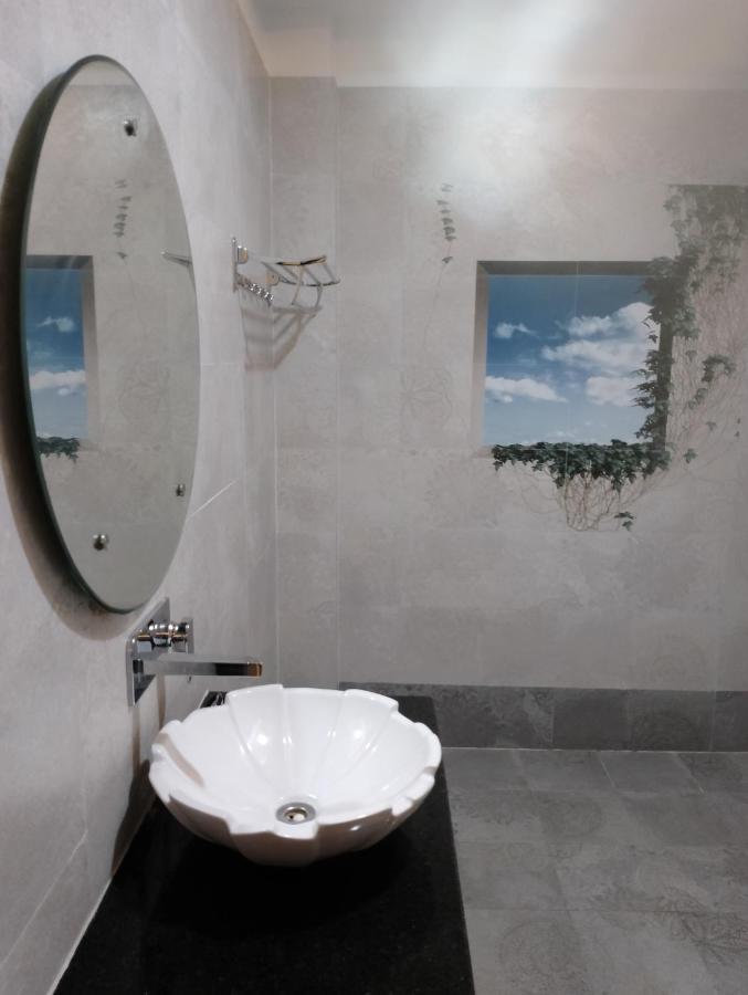 Hotel Golden Bliss Bhopal Zewnętrze zdjęcie